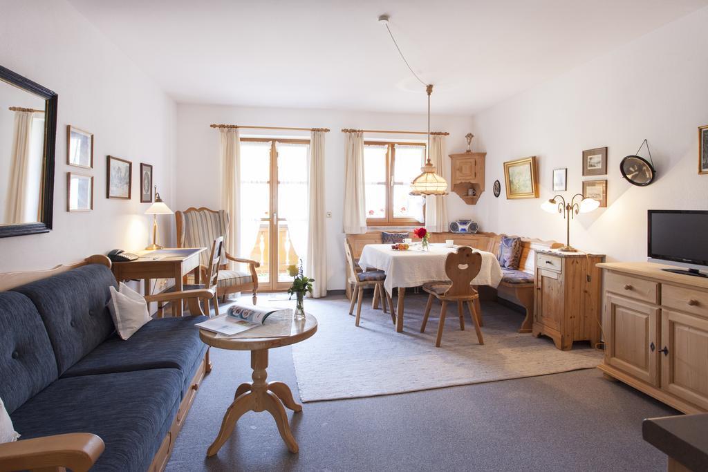 Landhaus Theresa Бад-Тольц Номер фото